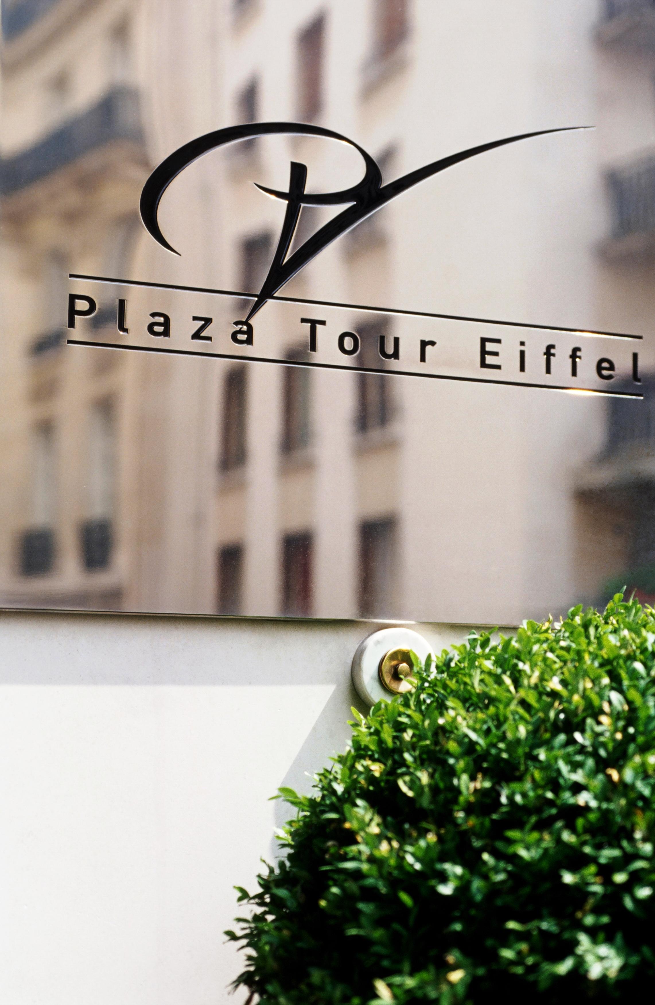 Plaza Tour Eiffel Hotell Paris Exteriör bild